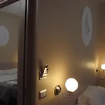 Elide Hotel