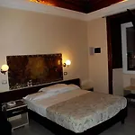 Hotel Elide 3*