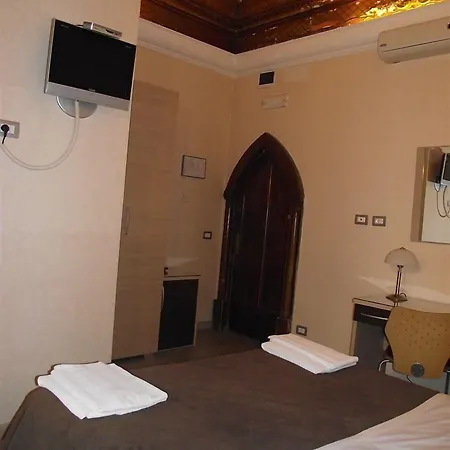 Elide Hotel Rom
