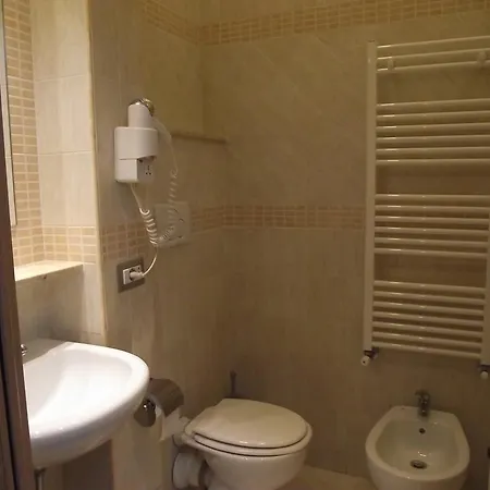 Elide Hotel 3*