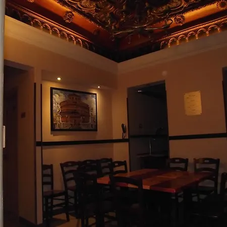 Elide Hotel