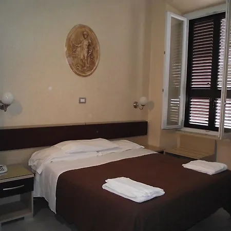 Elide Hotel 3*